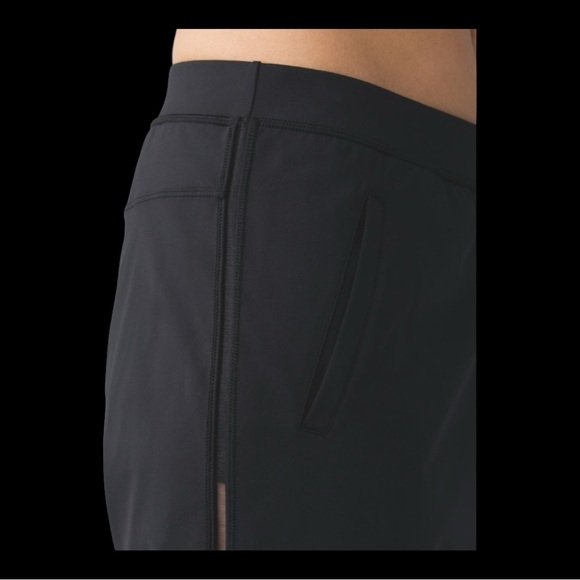 Lululemon Retreat Yogi Crop Black Sz NST - Picture 2 of 14